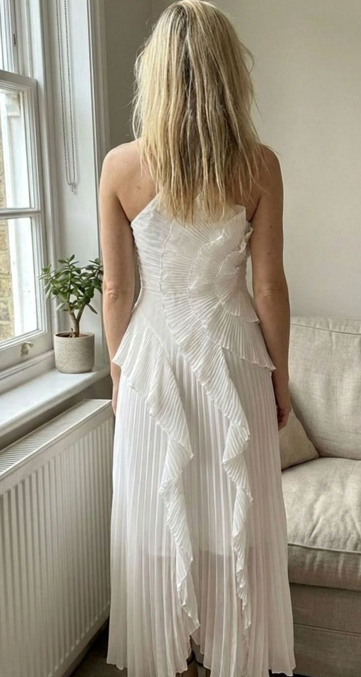Damen Plissee Maxikleid mit Rüschen Neckholder Maxi