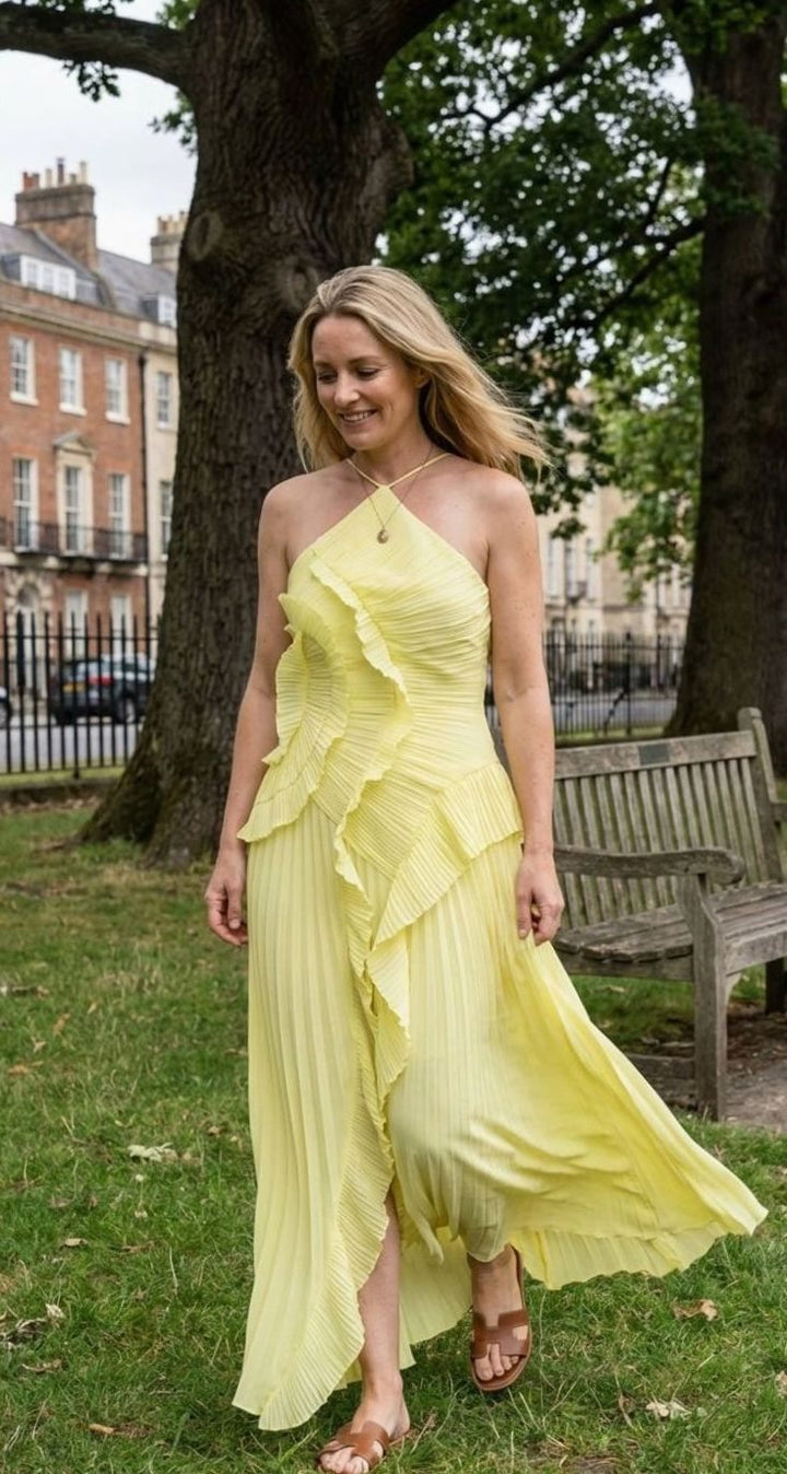 Damen Plissee Maxikleid mit Rüschen Neckholder Maxi
