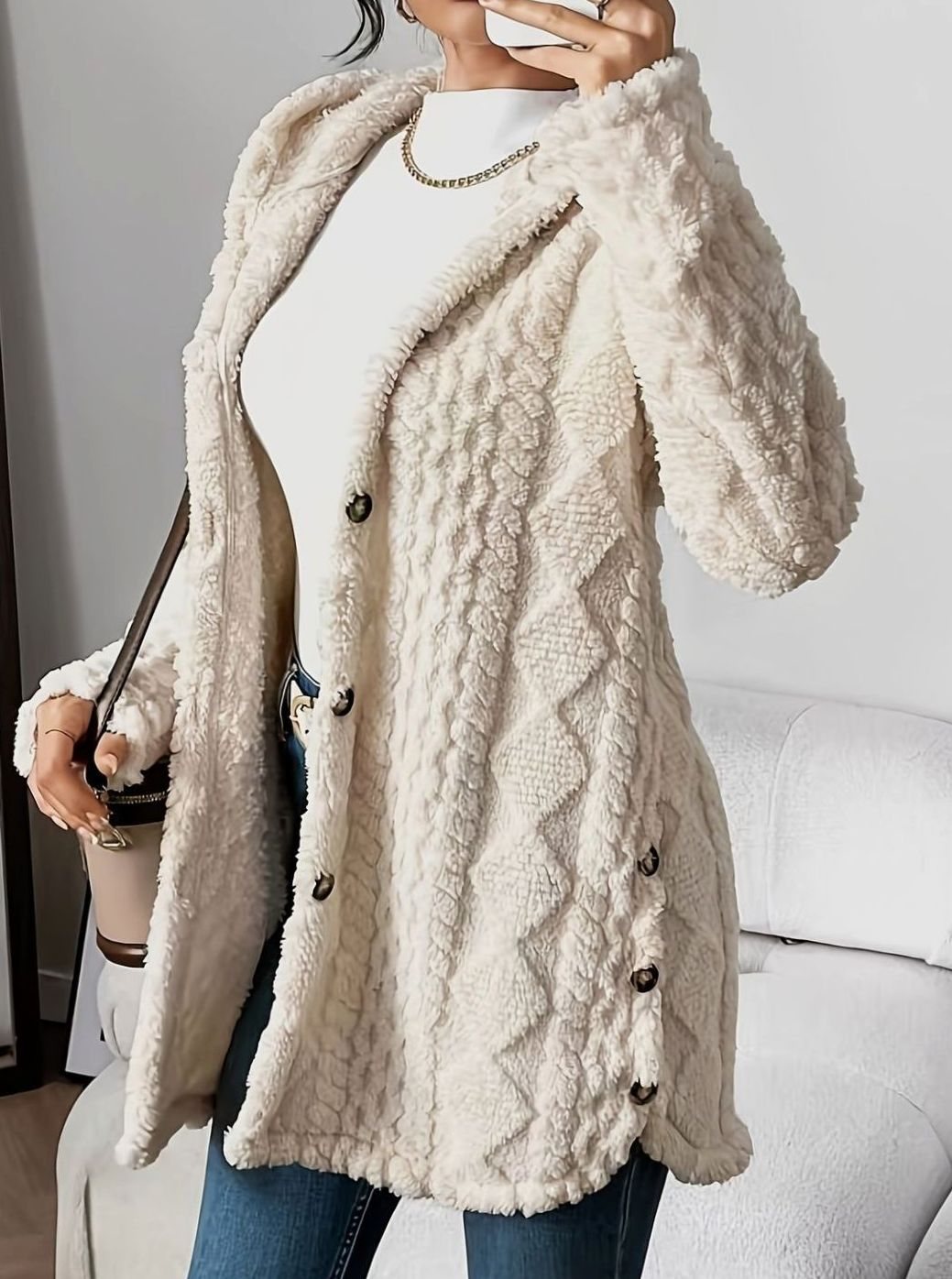 Damen Plüsch-Strickjacke mit Kapuze und Knöpfen mittellang - Beige
