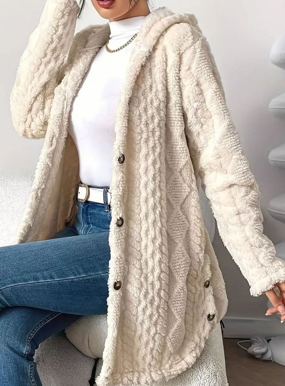 Damen Plüsch-Strickjacke mit Kapuze und Knöpfen mittellang