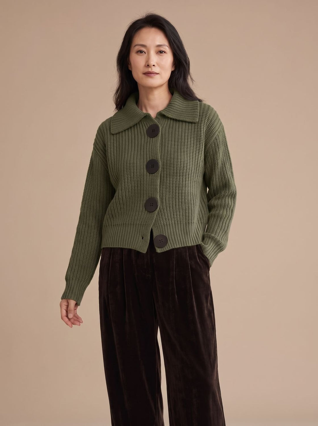 Damen Relaxed-Fit Rippenstrick-Pullover mit Umlegekragen - Farngrün