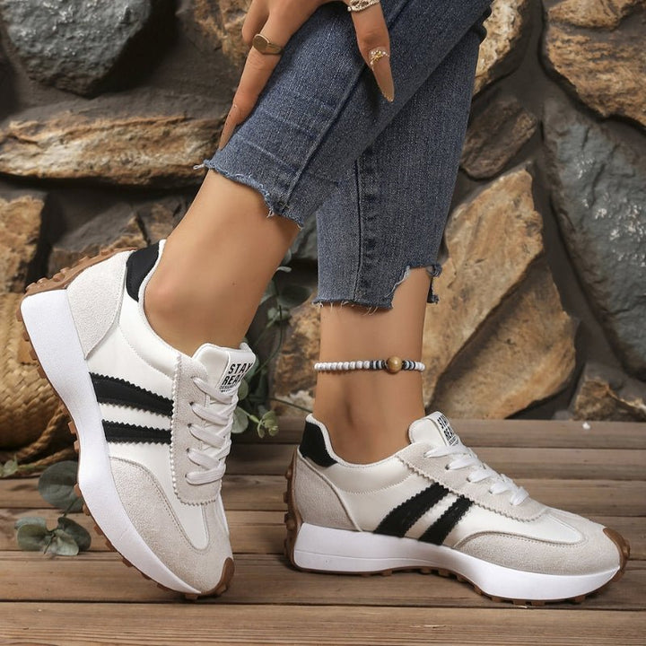 Damen Retro Platform Chunky Sneakers mit Schnürung - White
