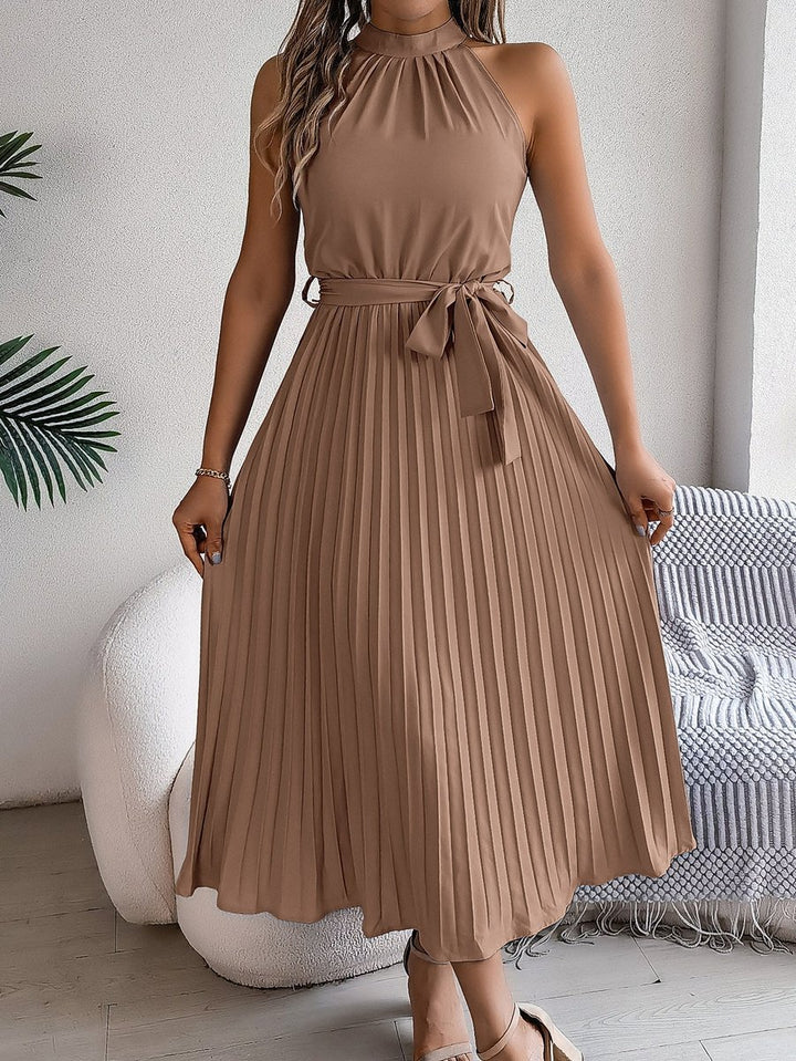 Damen ärmelloses Neckholder Maxikleid plissiert mit Bindegürtel - Khaki