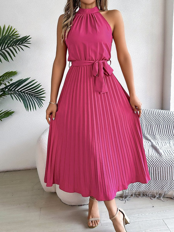 Damen ärmelloses Neckholder Maxikleid plissiert mit Bindegürtel - Rosenrot