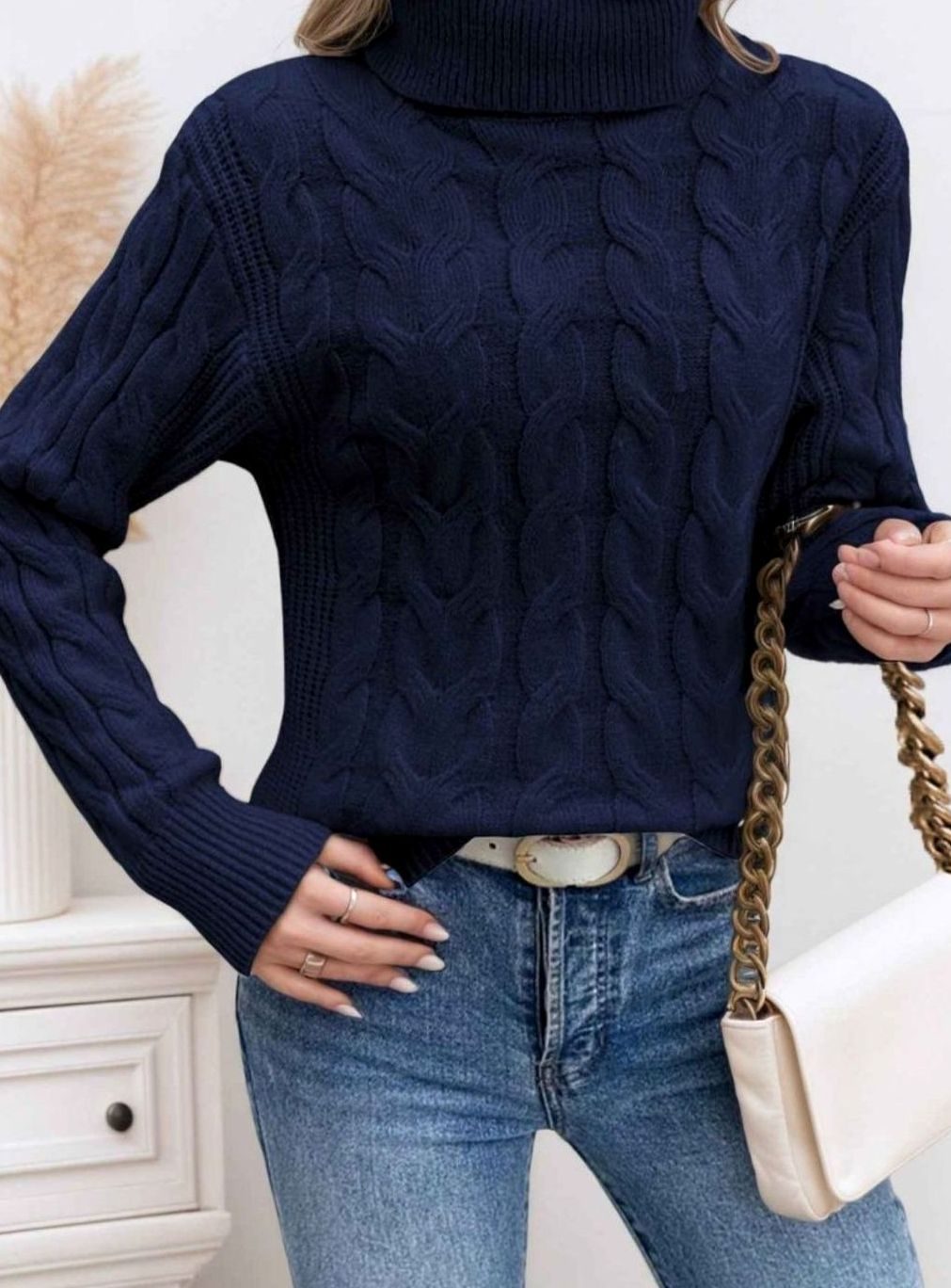 Damen Rollkragen-Pullover mit Kabelstrick-Textur und langen Ärmeln - Marineblau
