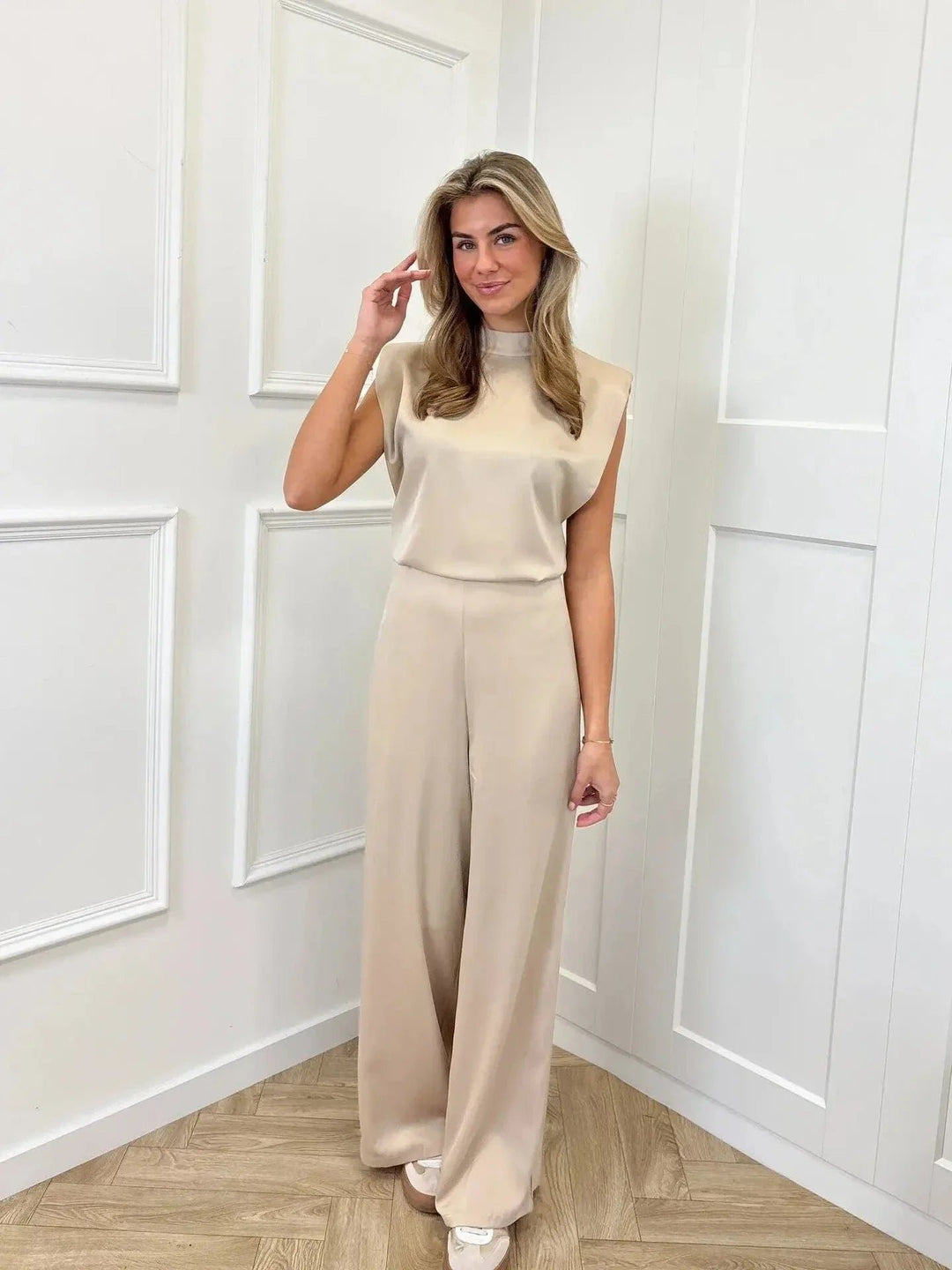 Damen Satin-Jumpsuit Weite Hose Ärmellos Eleganter Einteiler