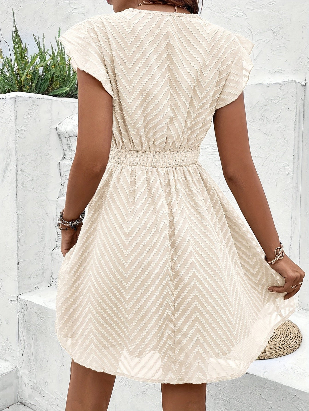 Damen Sommerkleid V-Ausschnitt Spitzendetail Kurzarm