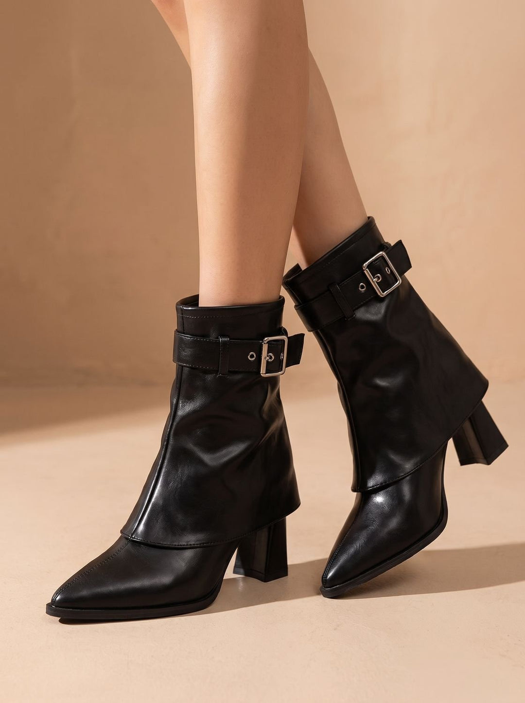 Damen Spitzkappe Blockabsatz Stiefeletten mit Schnallengürtel