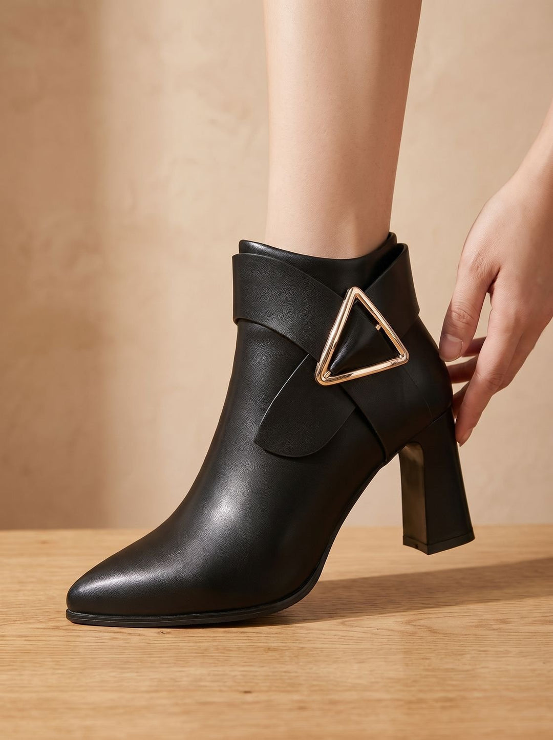 Damen Spitzschuh Ankle Boots mit Blockabsatz und Schnalle