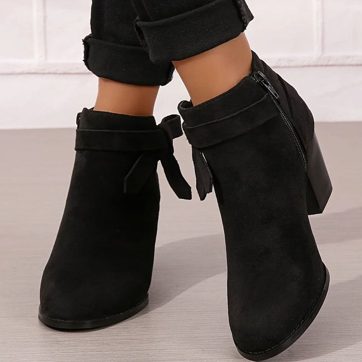 Damen Stiefeletten mit Blockabsatz Schleife Spitzer Zehenbereich - Schwarz