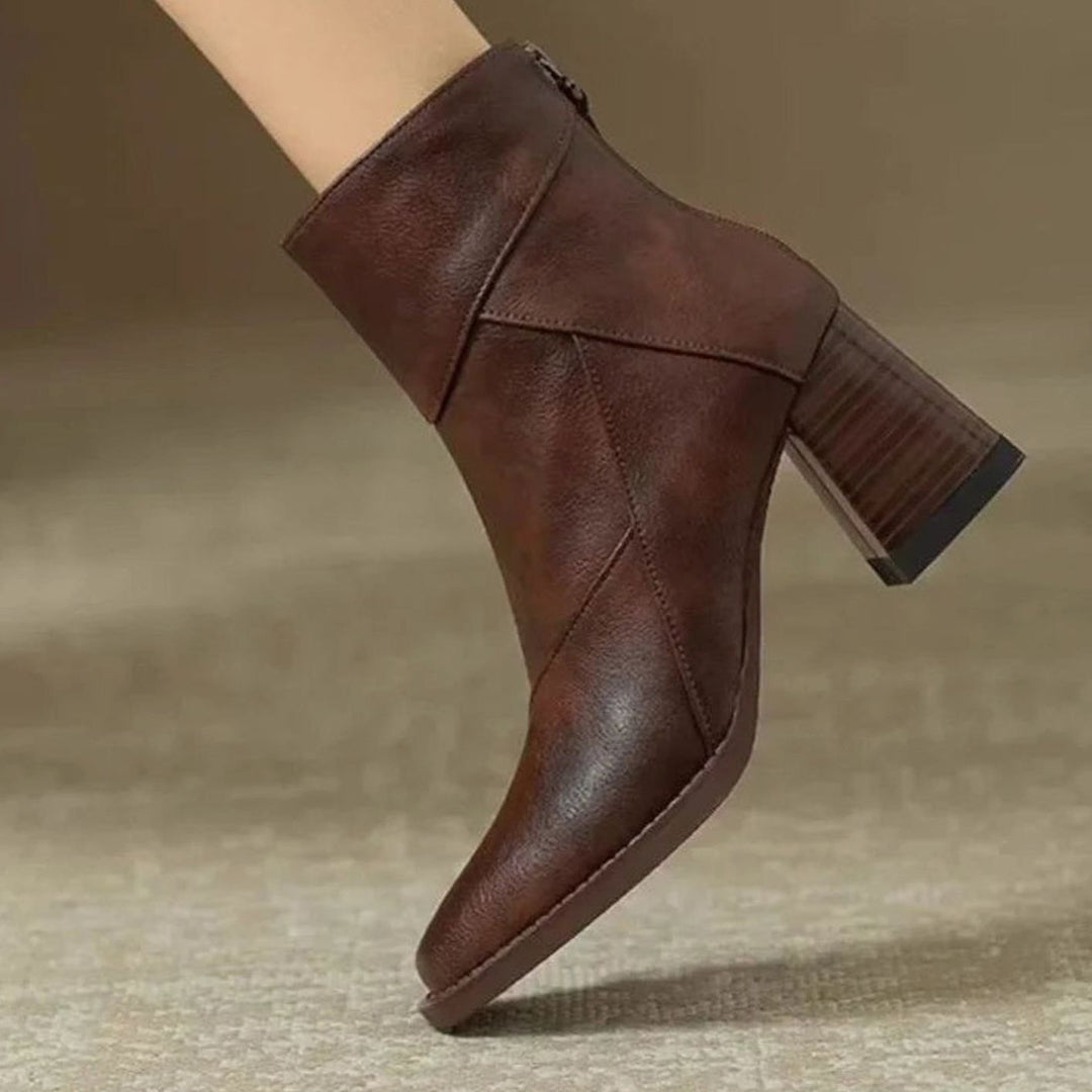 Damen Stiefeletten mit Blockabsatz und spitzer Kappe aus Kunstleder - Braun
