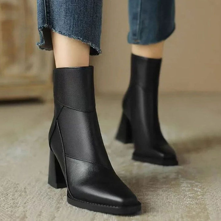 Damen Stiefeletten mit Blockabsatz und spitzer Kappe aus Kunstleder