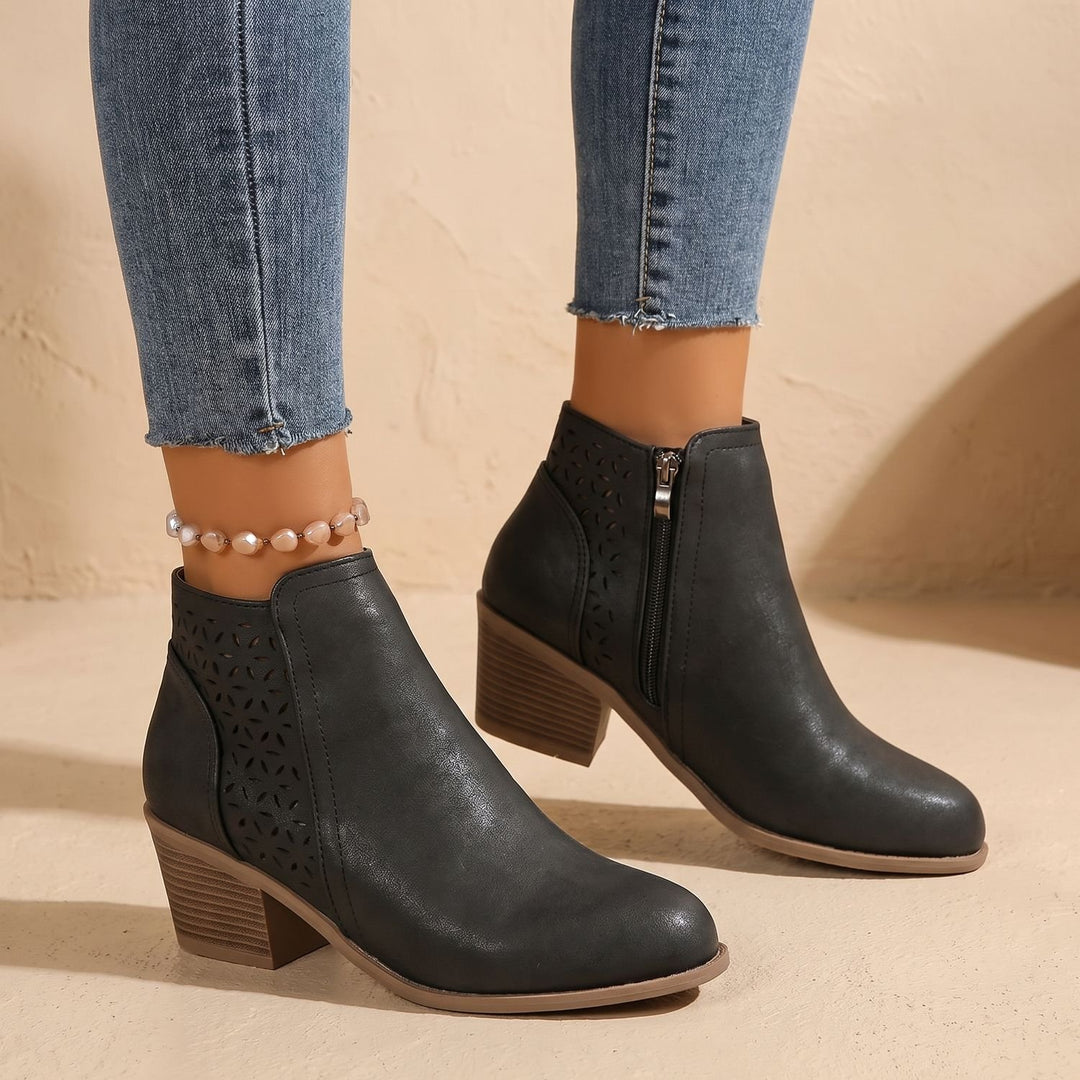 Damen Stiefeletten mit Seitlichem Reißverschluss Blockabsatz Ausgestanzt