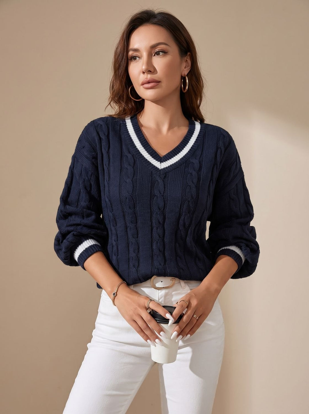 Damen Strickpullover mit Zopfmuster V-Ausschnitt Kontraststreifen