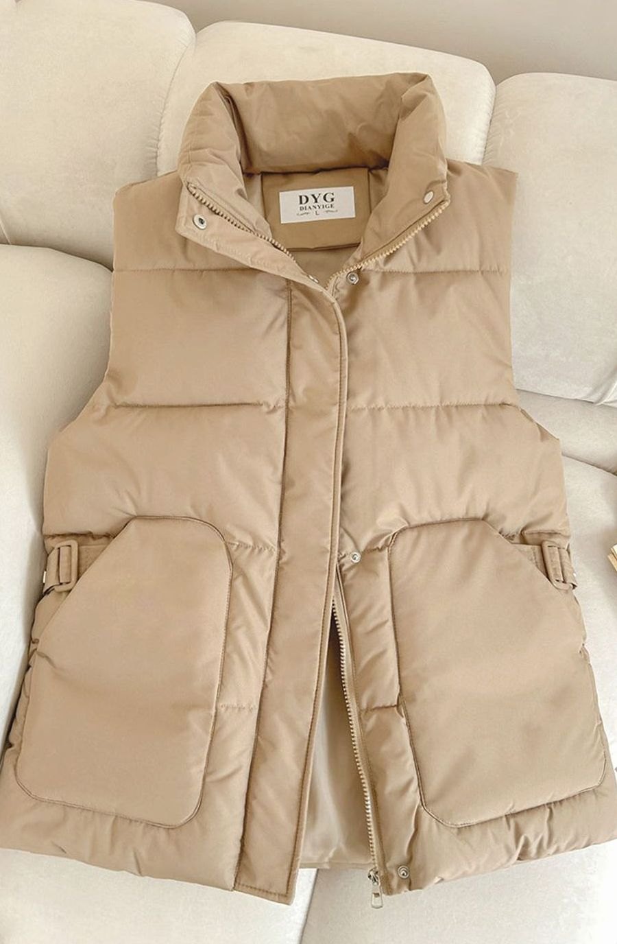 Damen Wattierte Stehkragen-Steppweste mit Pattentaschen und Verstellschnallen - Khaki