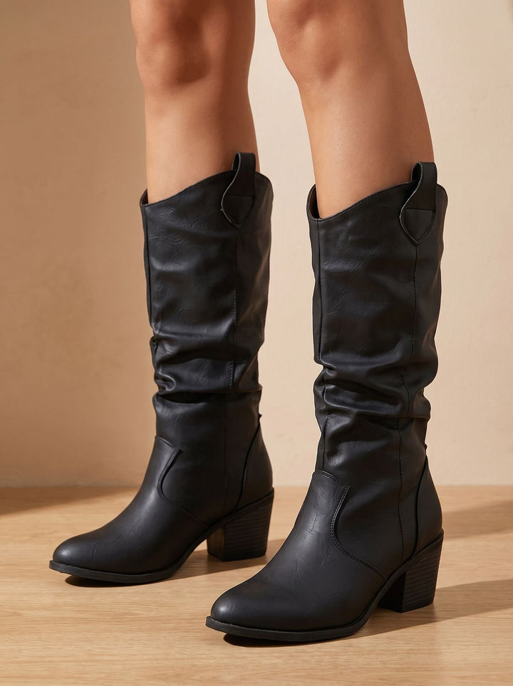 Damen Westernstiefel mit extra weitem Schaft und flachem Absatz