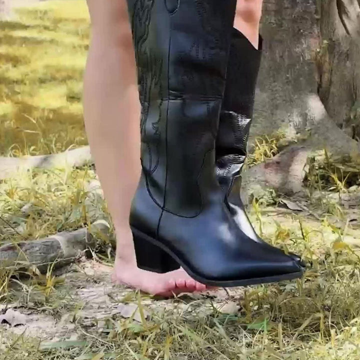 Damen Westernstiefel mit extra weitem Schaft und Stickdetails