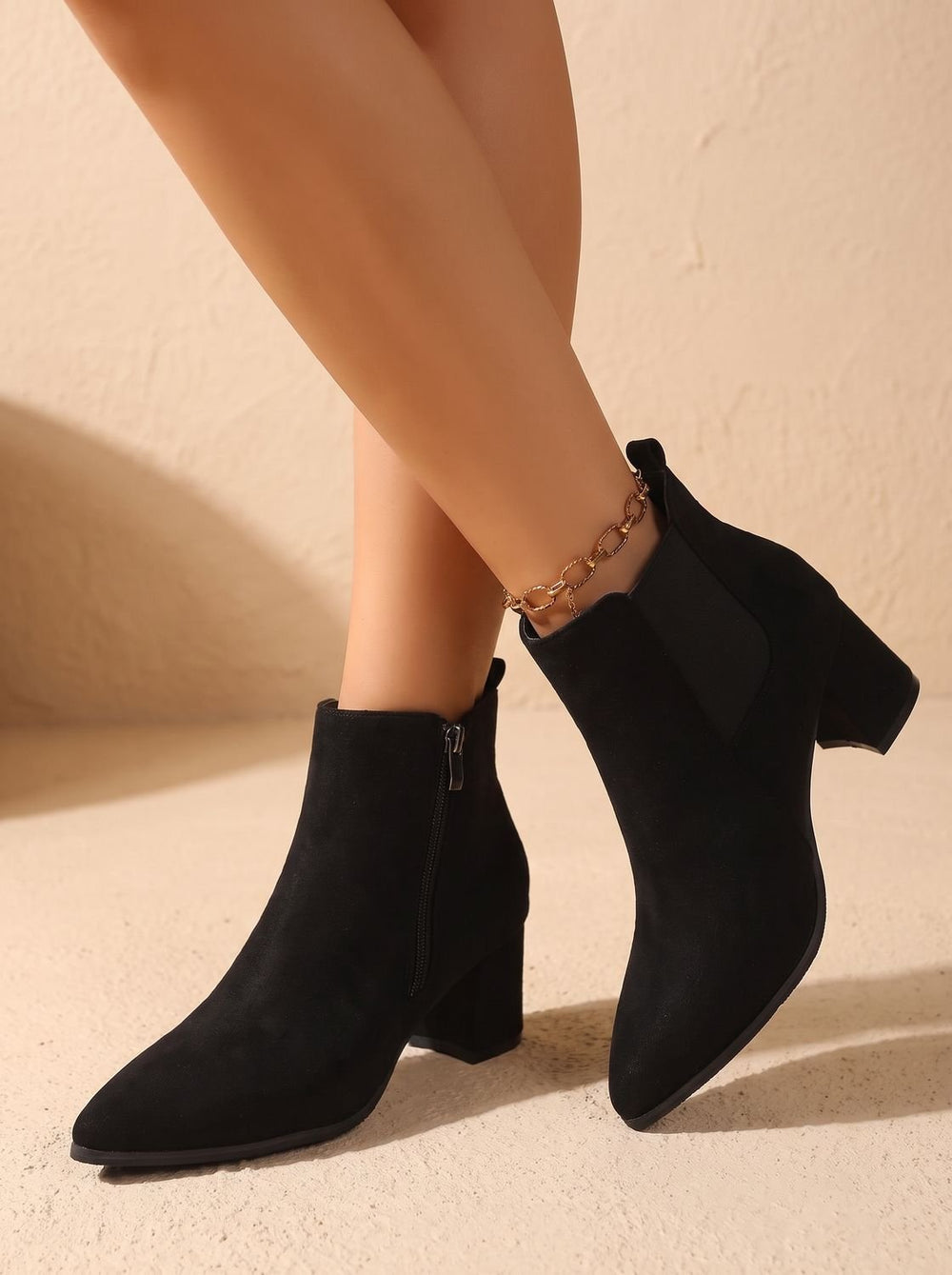Damen Wildleder-Stiefeletten mit Blockabsatz und Seitlichem Reißverschluss