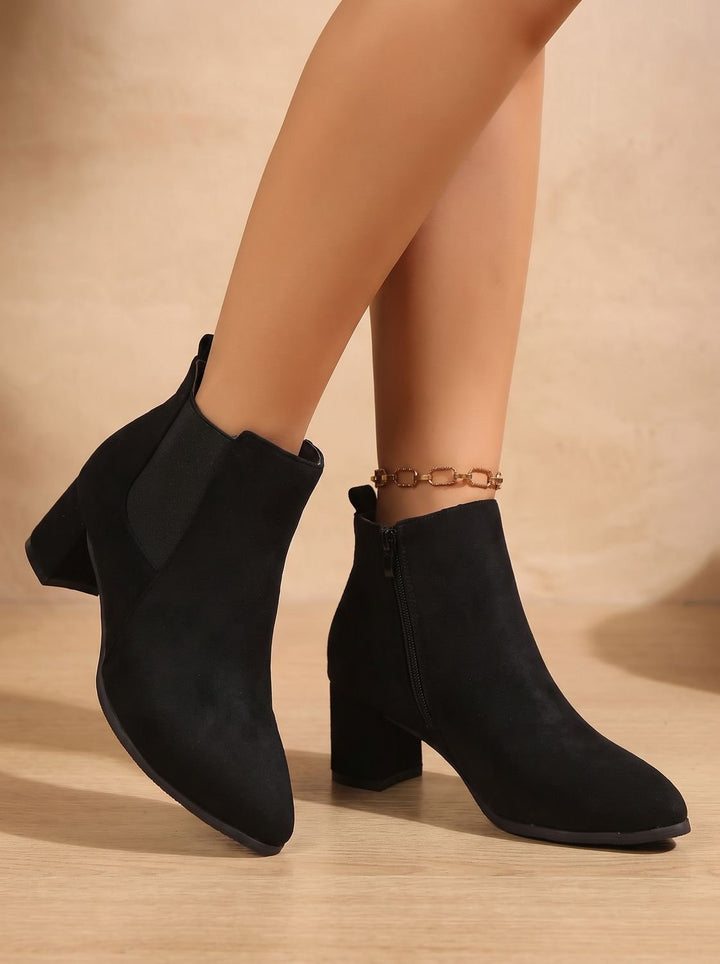 Damen Wildleder-Stiefeletten mit Blockabsatz und Seitlichem Reißverschluss - Schwarz