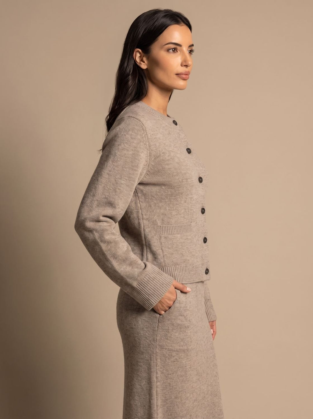 Damen Wollmix-Strickjacke mit Goldknöpfen lockere Passform