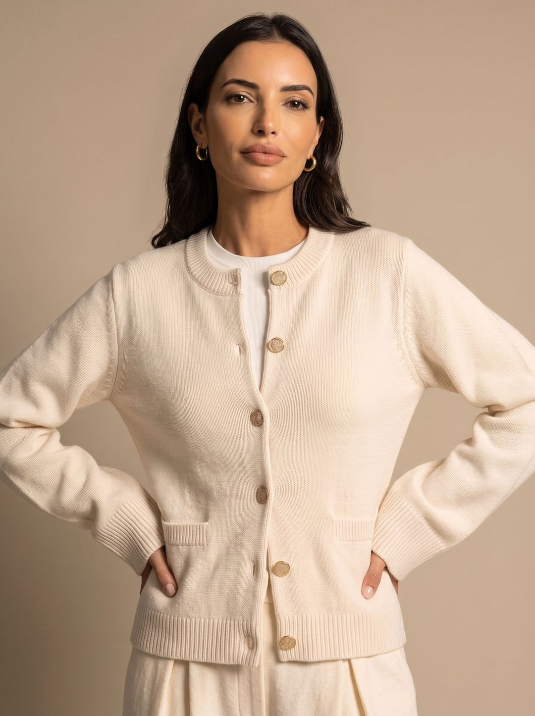 Damen Wollmix-Strickjacke mit Goldknöpfen lockere Passform