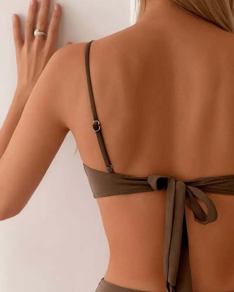 Damen Zweiteiliges Bandeau Bikini-Set mit Metallakzenten