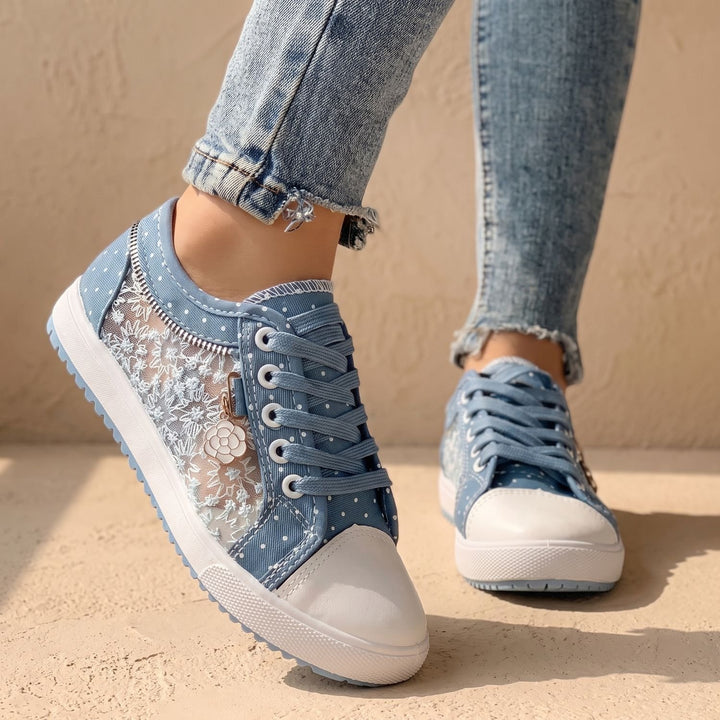 Elena Damen Sneaker mit Spitzenbesatz Reißverschluss Blumendetail
