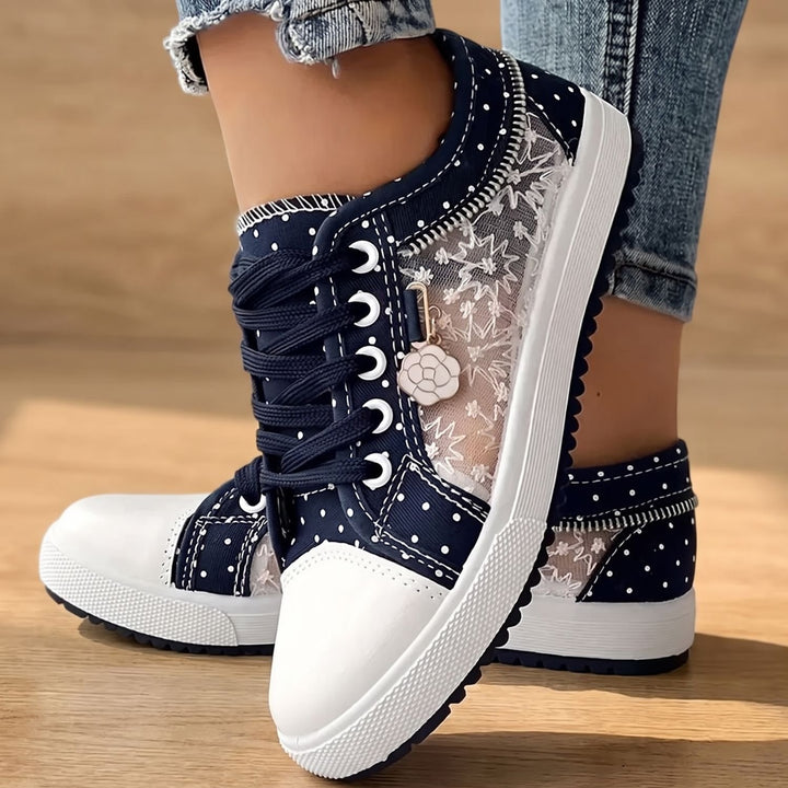 Elena Damen Sneaker mit Spitzenbesatz Reißverschluss Blumendetail