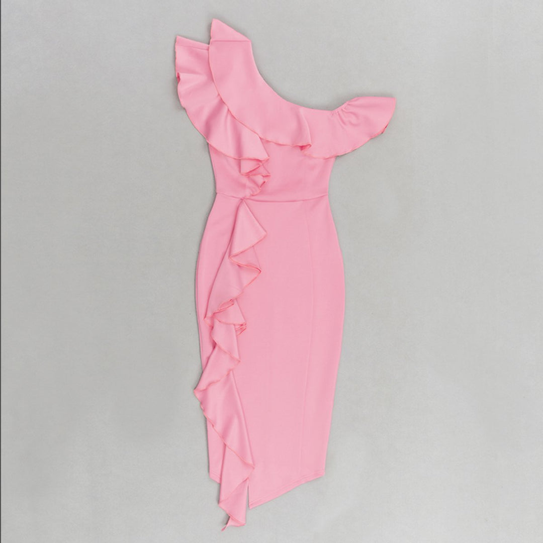 Figurbetontes asymmetrisches Rüschen-Midikleid mit One-Shoulder-Ausschnitt