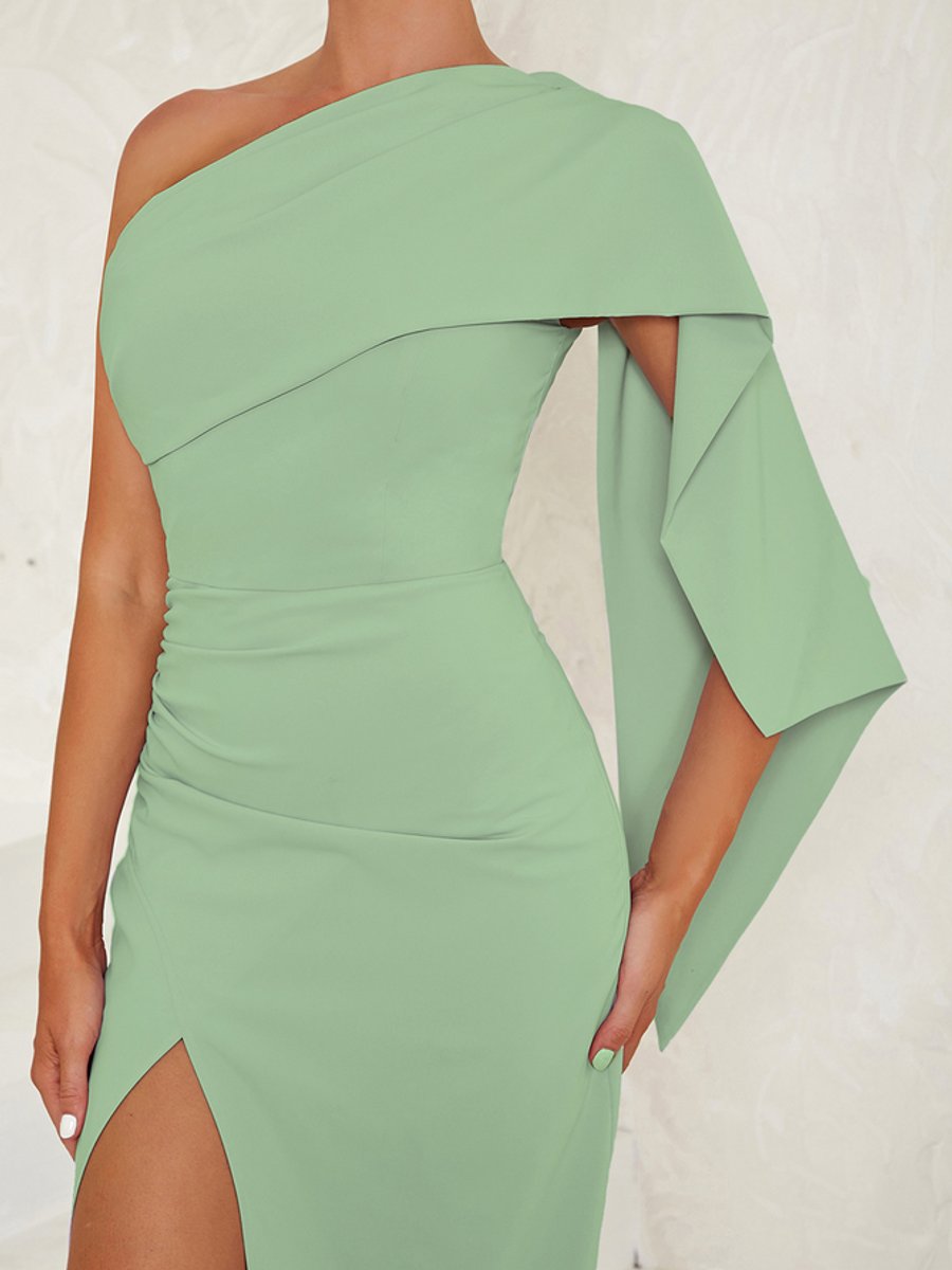 Figurbetontes One-Shoulder Midikleid mit Drapierung und Schlitz