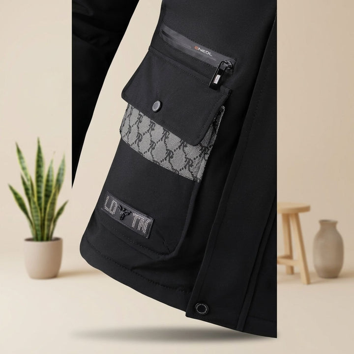 Herren Wintermantel mit Fellkapuze und Mehrfachtaschen