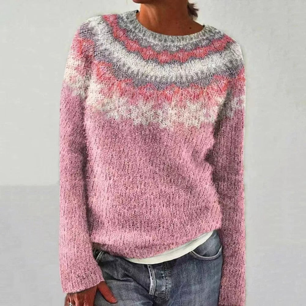 Jasmin | Festlicher gestrickter Damen-Weihnachtspullover mit Rentiermotiv