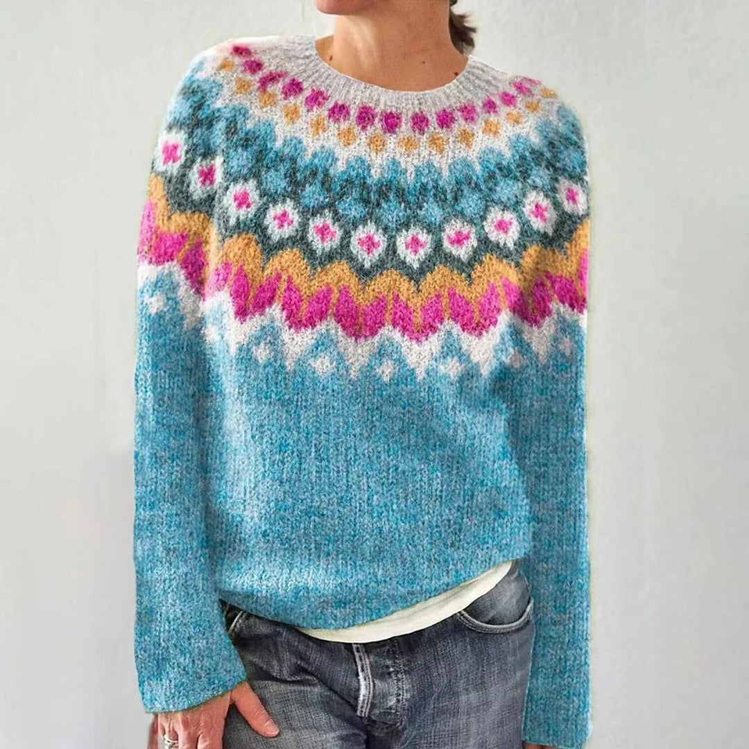 Jasmin | Festlicher gestrickter Damen-Weihnachtspullover mit Rentiermotiv