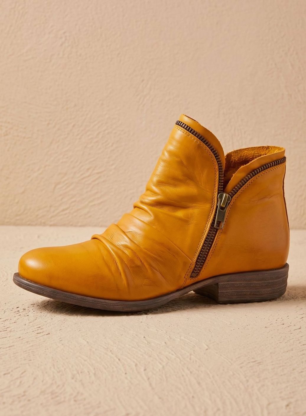 Stiefeletten Damen Gefältelte Leder-Optik Reißverschluss Ankle Boots - Gelb