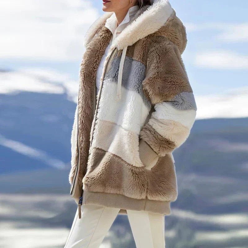 Franziska | Damen Winterjacke mit Farbblockmuster und Kapuze